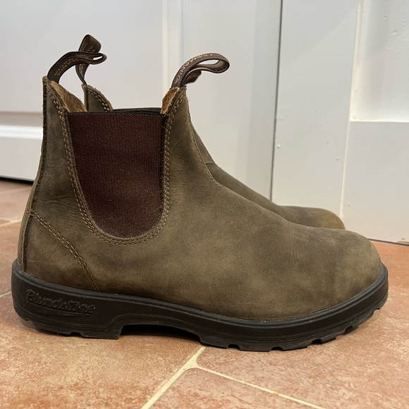 Blunstone size 9 1/2 . Barely used too small for me only worn two times. - Picture 2 of 4